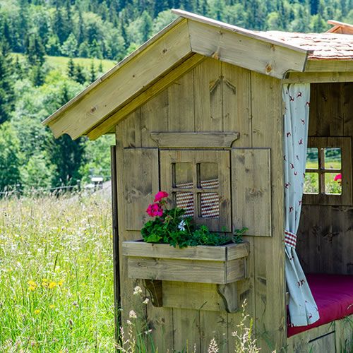 Alpenlaube Rustikal Seitenansicht